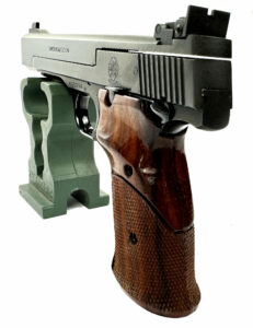 Smith & Wesson Modèle 41 calibre 22LR