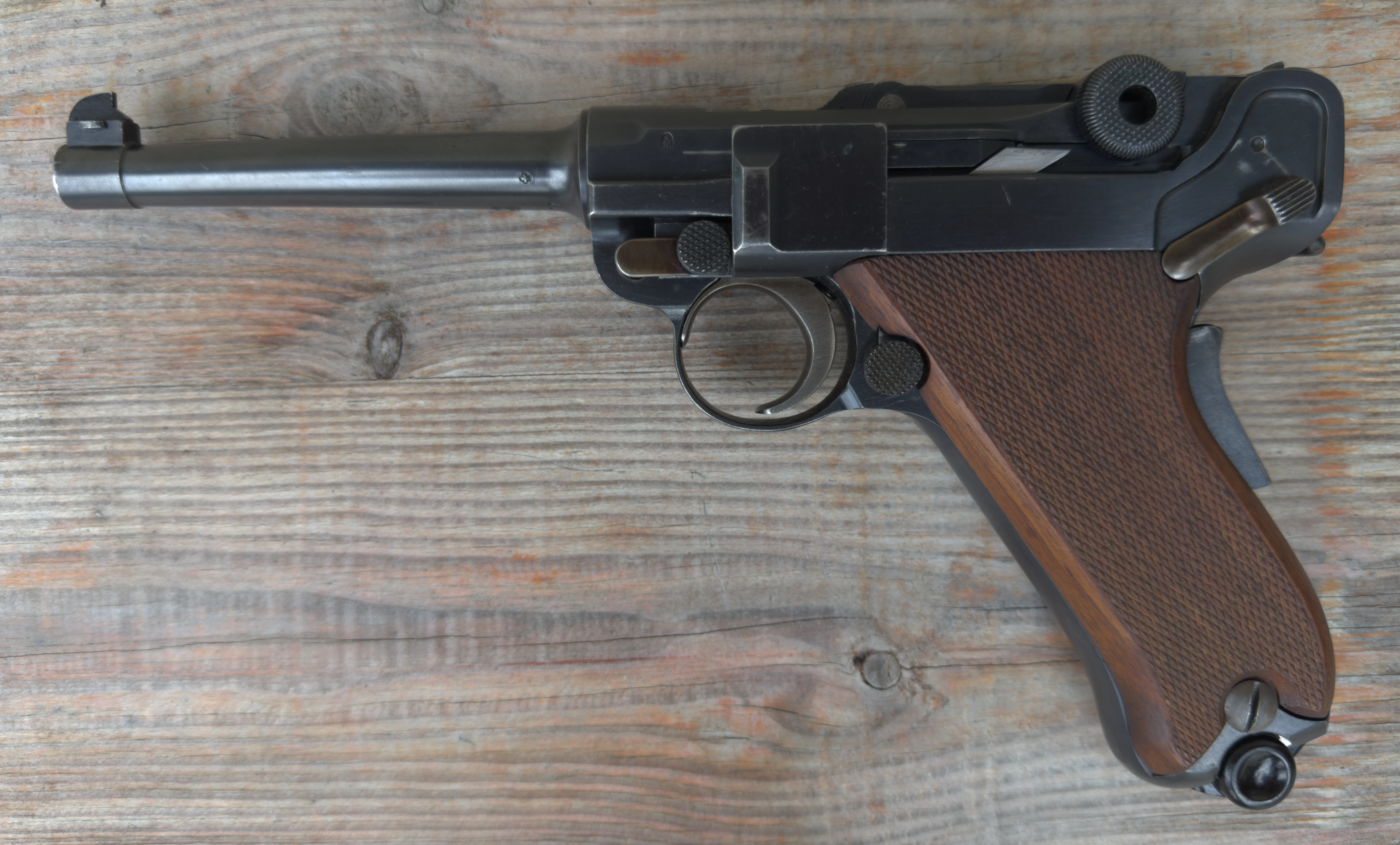 LUGER SUISSE Waffenfabrik Modèle 06-24 calibre 7.65 Para