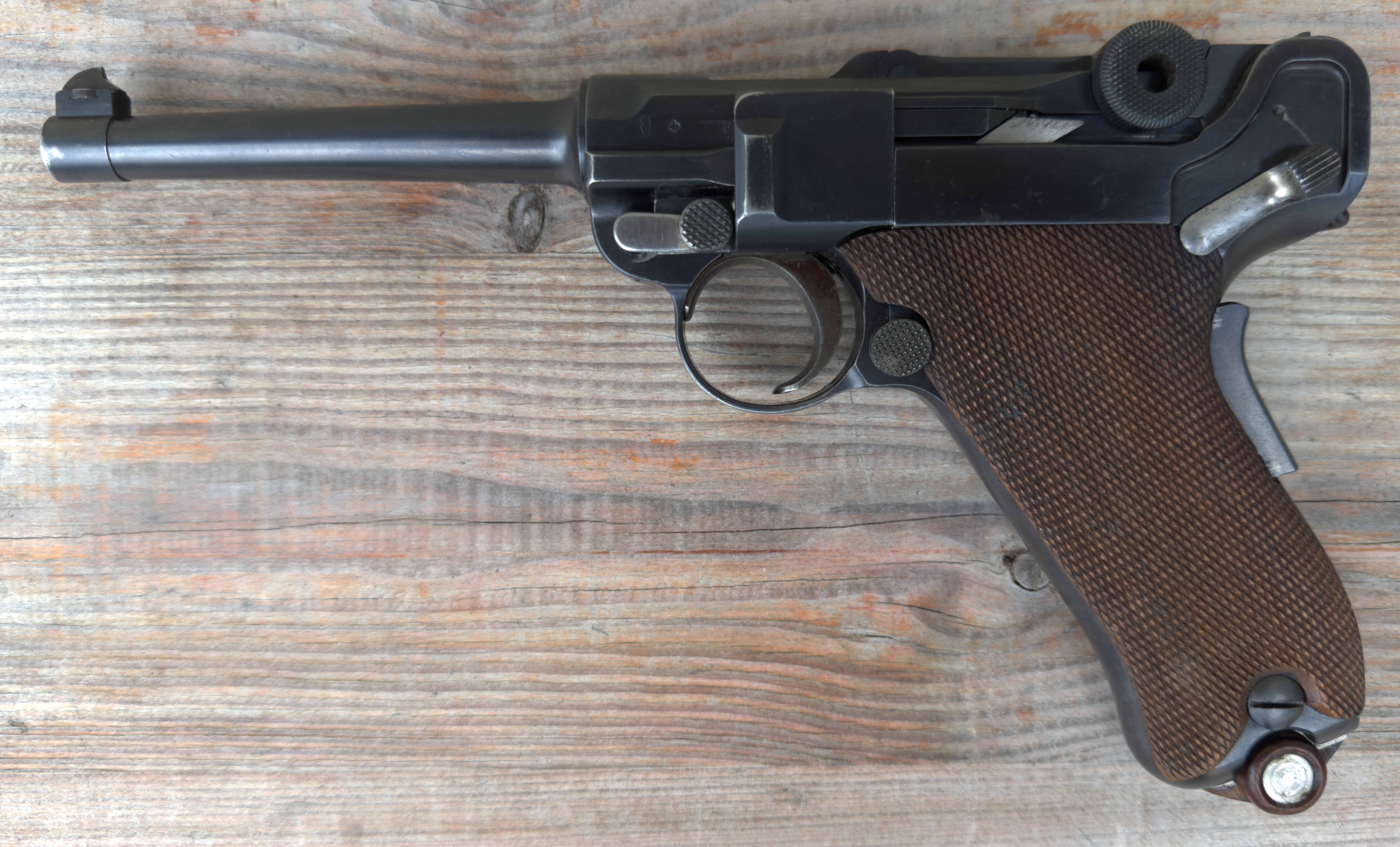 LUGER SUISSE DWM Modèle 00/06 calibre 7.65 Para