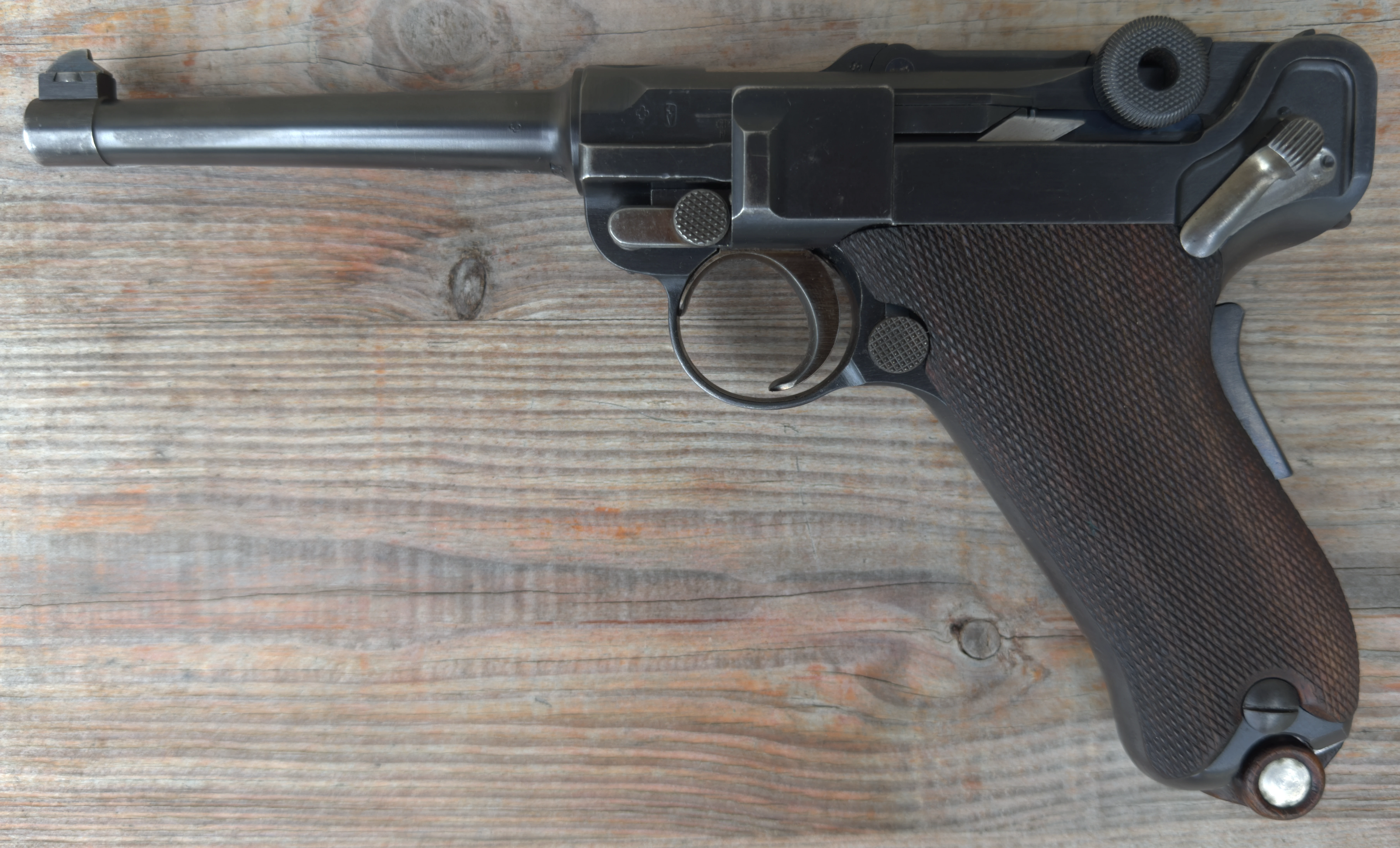 LUGER SUISSE DWM Modèle 00/06 calibre 7.65 Para