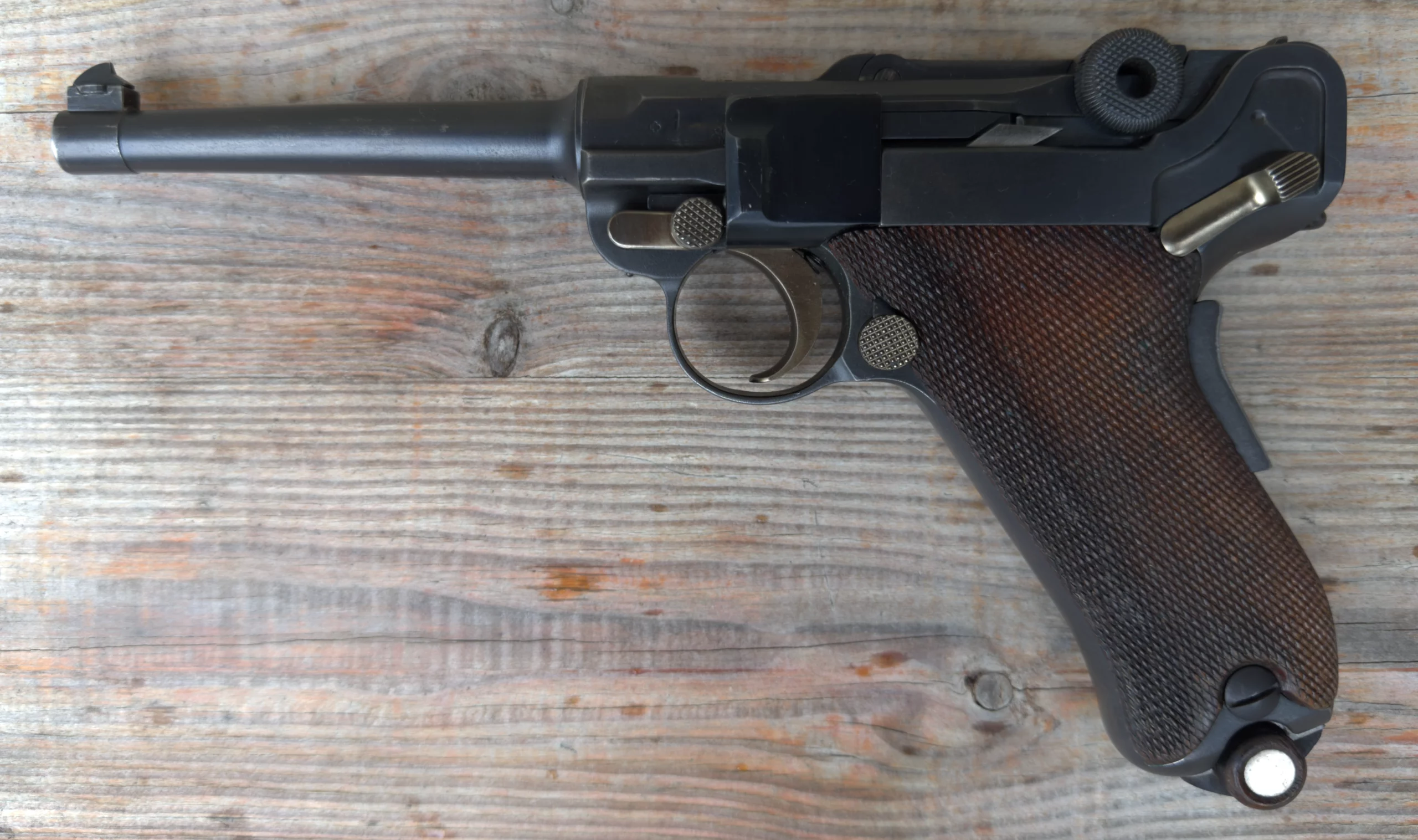 LUGER SUISSE DWM Modèle 00/06 calibre 7.65 Para
